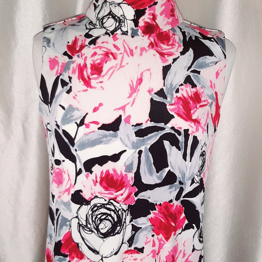 Womans sleeveless top